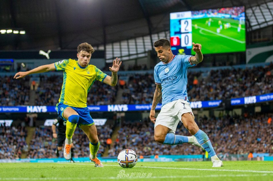 小萨在场上 小萨在场上