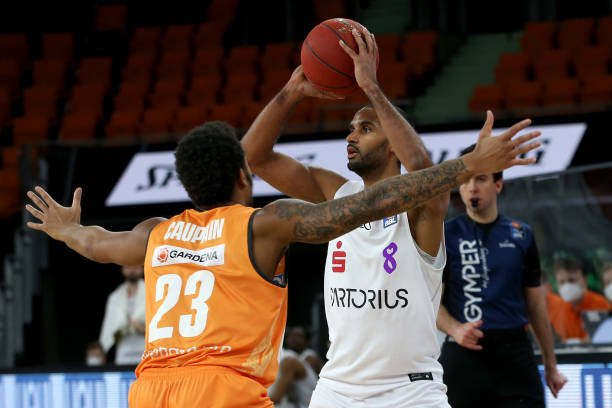 而李诗沣的 而李诗沣的